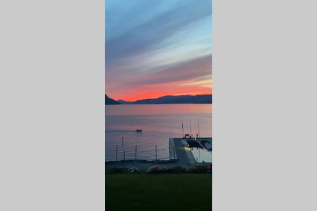 Flott Leilighet Med Spektakulaer Utsikt! Hjelmeland المظهر الخارجي الصورة